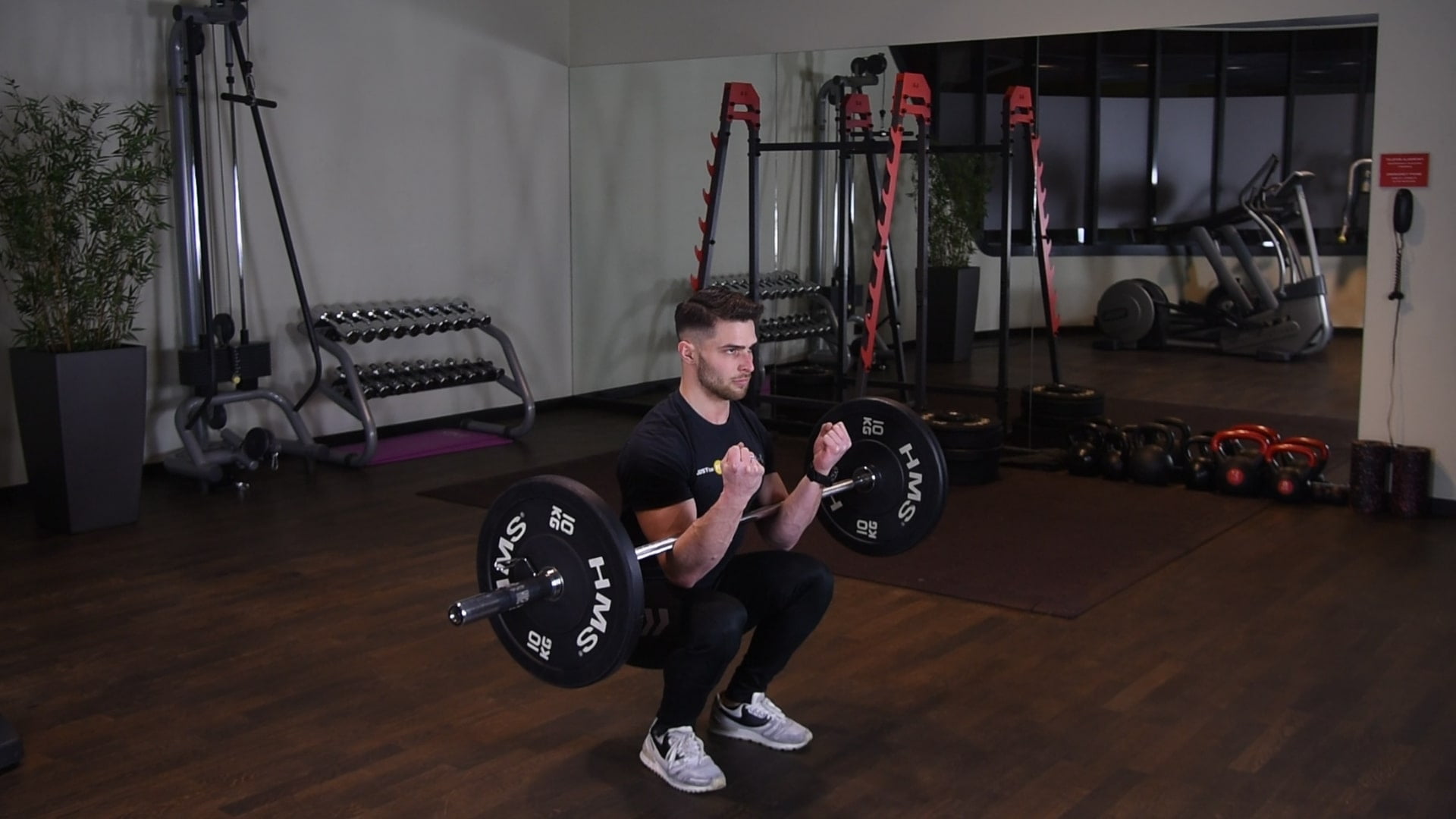 Przysiad zercher squat od Just be FIT Zobacz wideo!