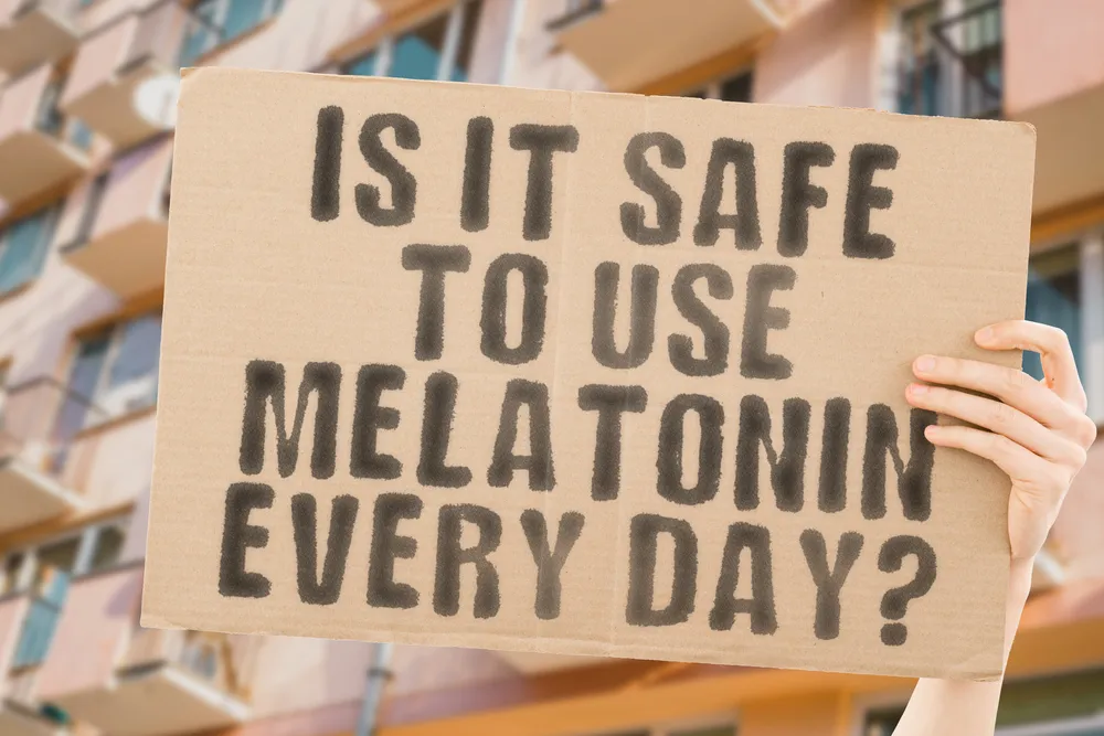 czy stosowanie melatoniny codziennie jest bezpieczne napis