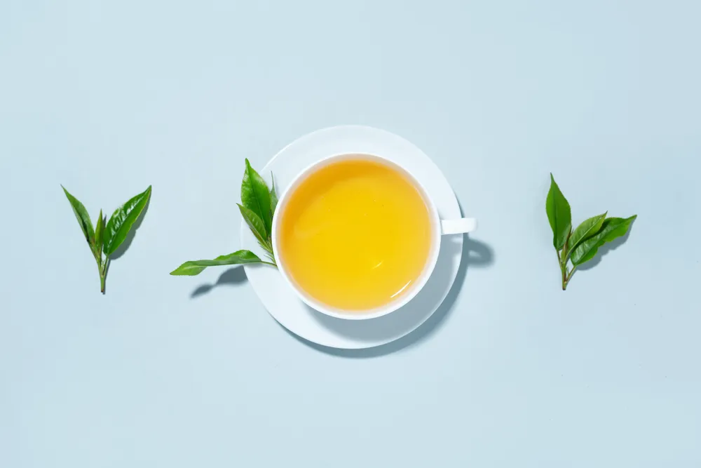 zielona herbata jako naturalny spalacz tłuszczu