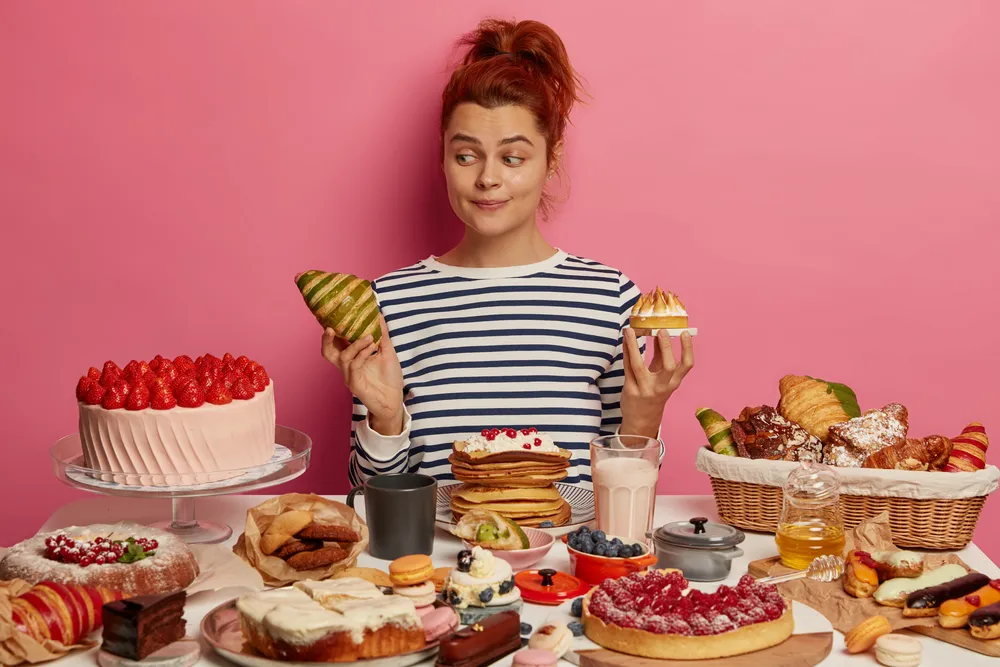 objawy nawyku nocnego jedzenia