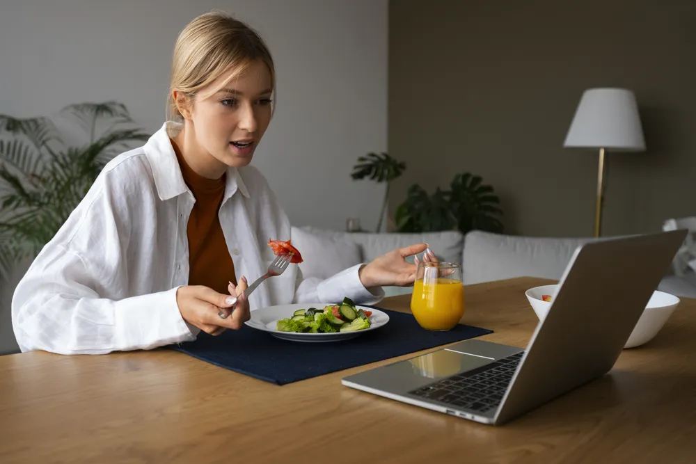 dobry dietetyk internetowy w trakcie konsultacji online